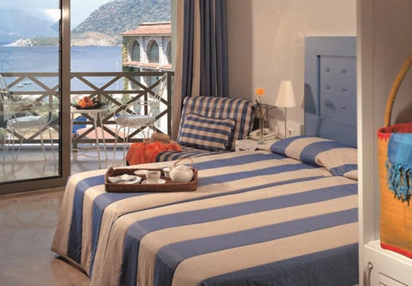 Complex Marti La Perla - Adult Only+16