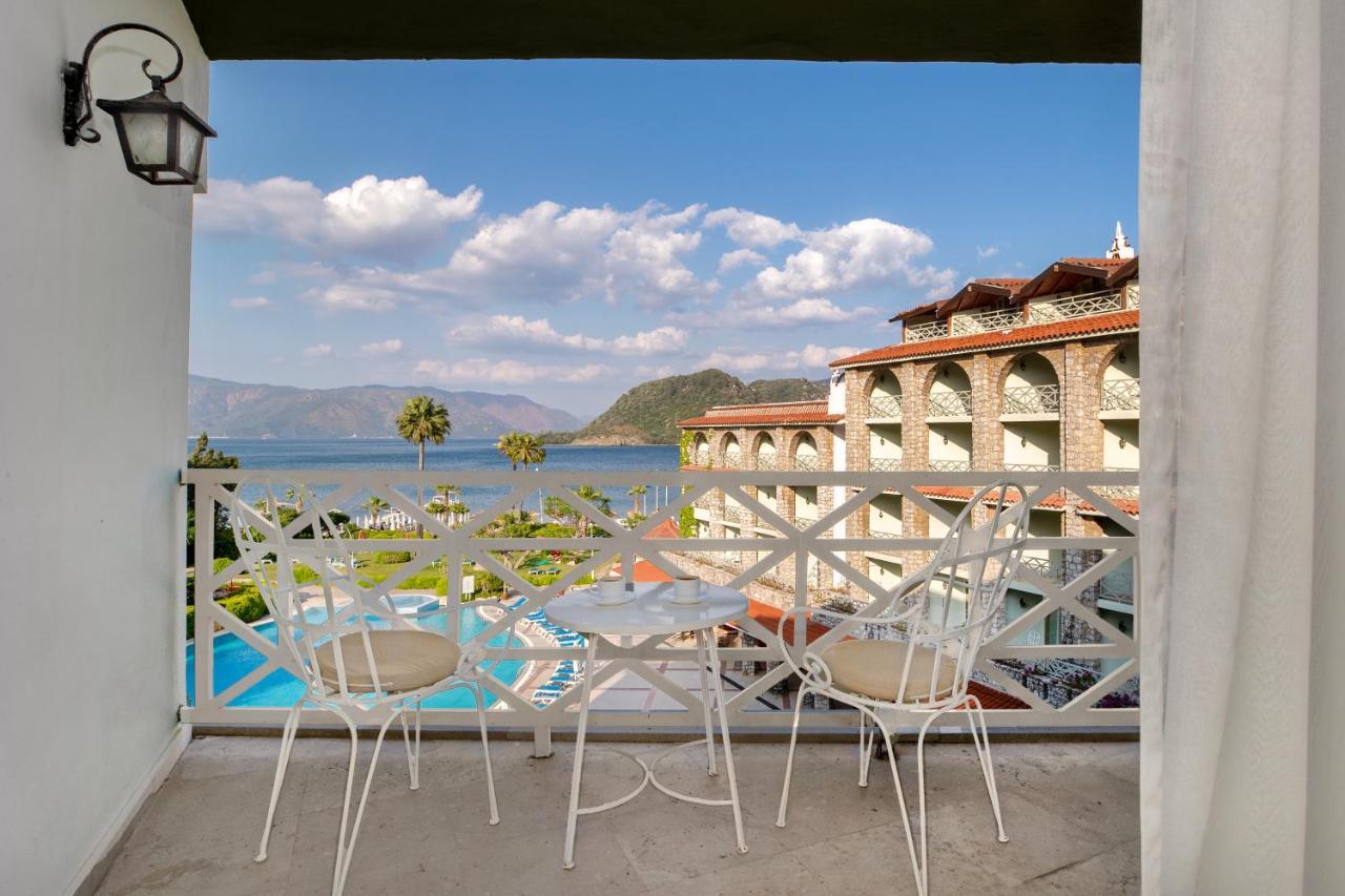 Complex Marti La Perla - Adult Only+16