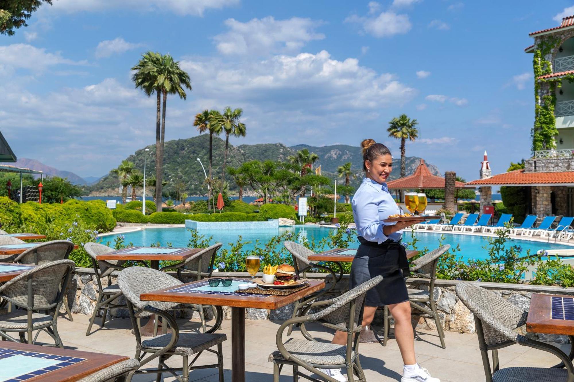 Complex Marti La Perla - Adult Only+16