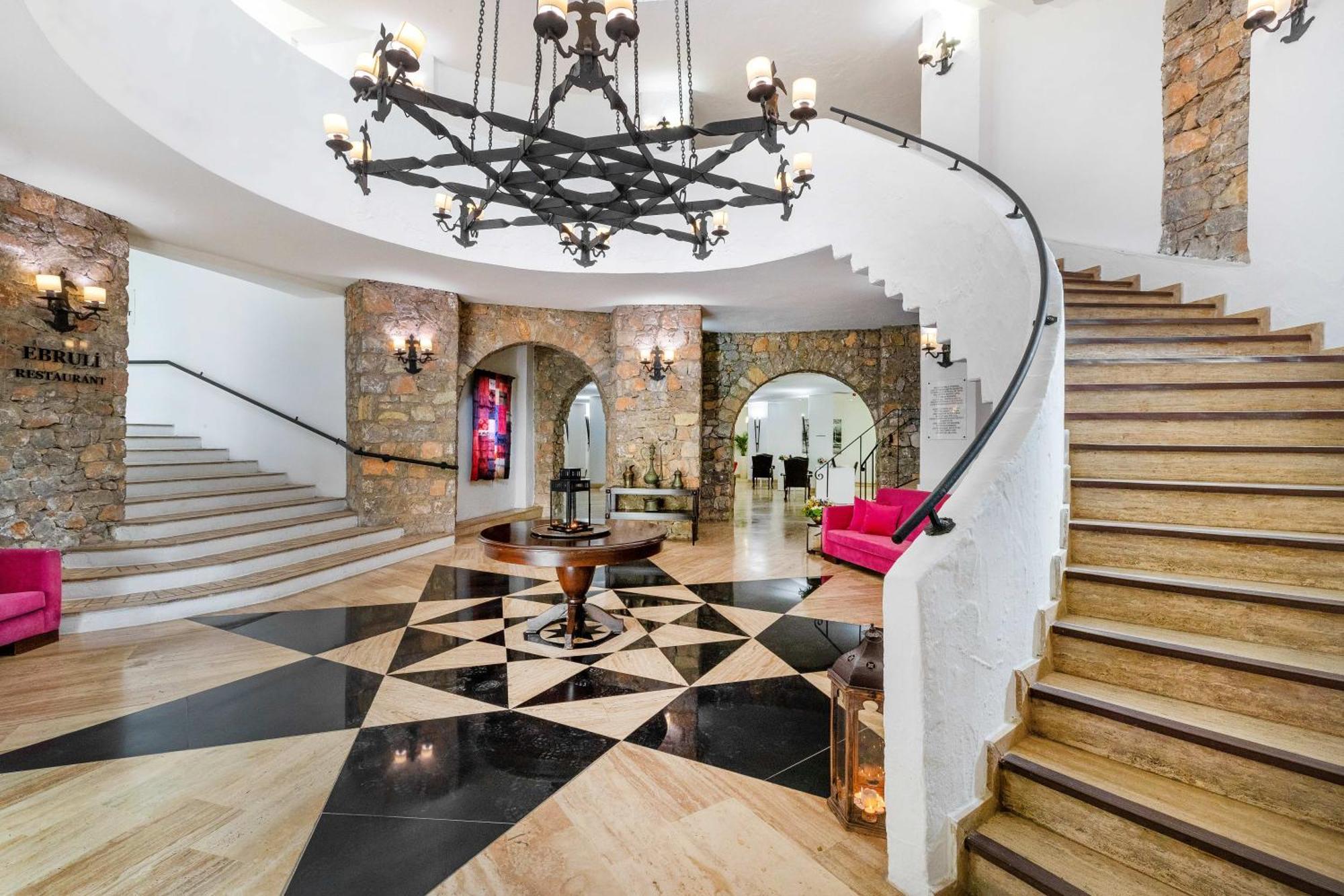 Marti La Perla - Adult Only+16 Complex 4*