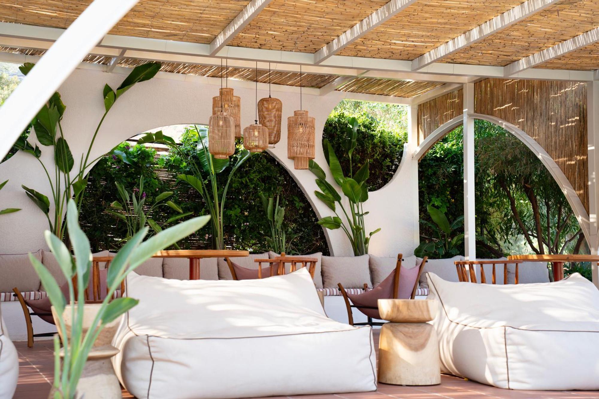 Complex Marti La Perla - Adult Only+16 4*