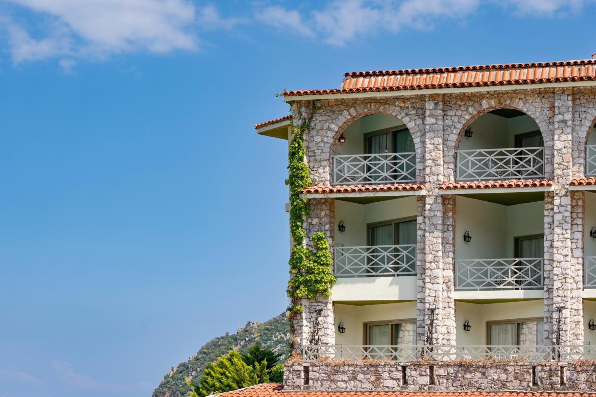 Complex Marti La Perla - Adult Only+16